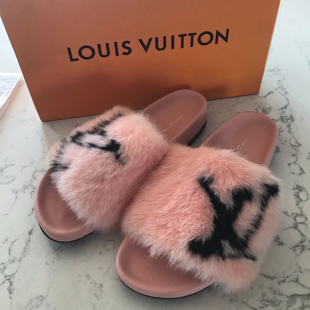 LV fur slides